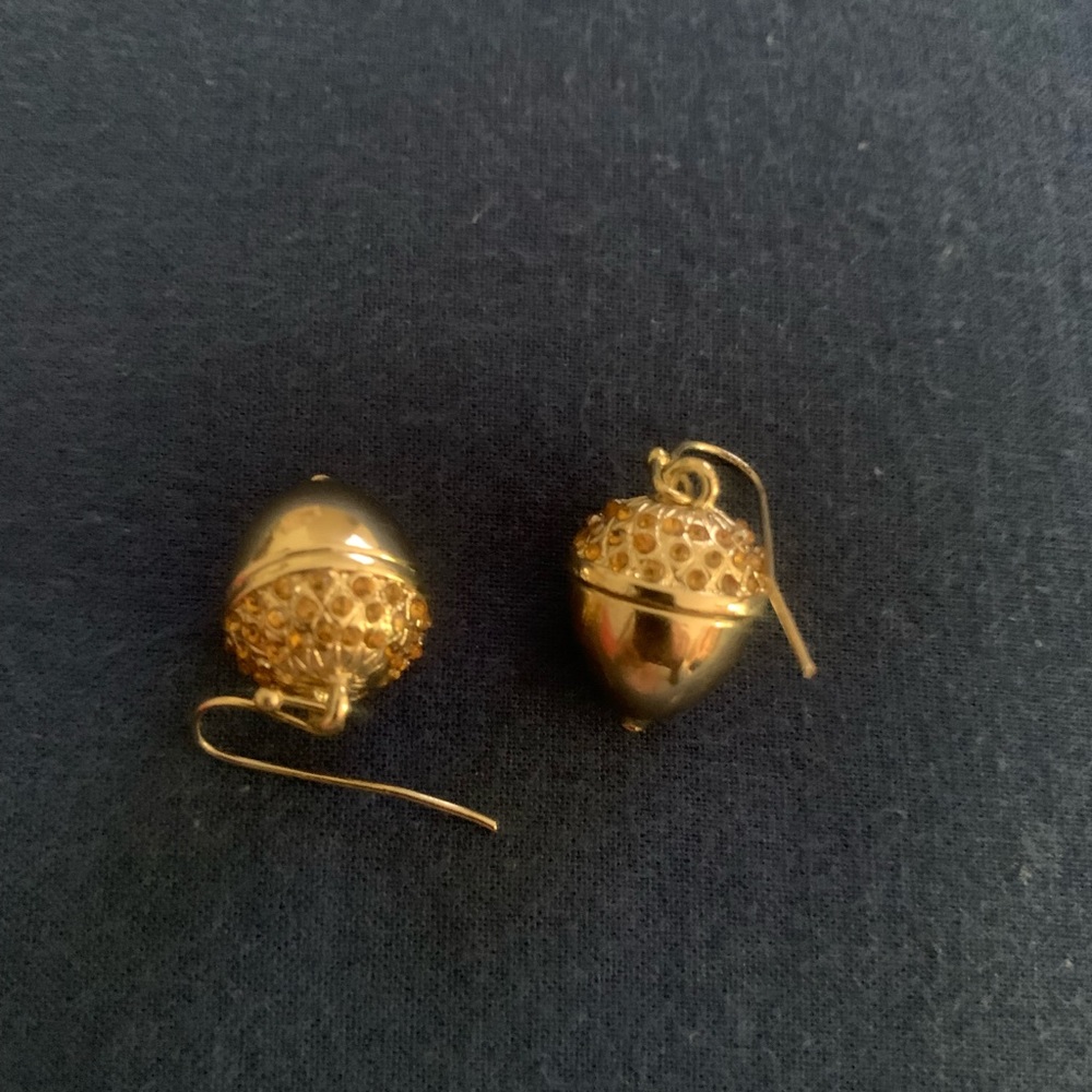 Talbots Acorn Earrings